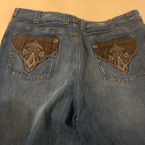 Supreme Jean Capri size 22. Brown design on back pocket - Picture 10 of 10